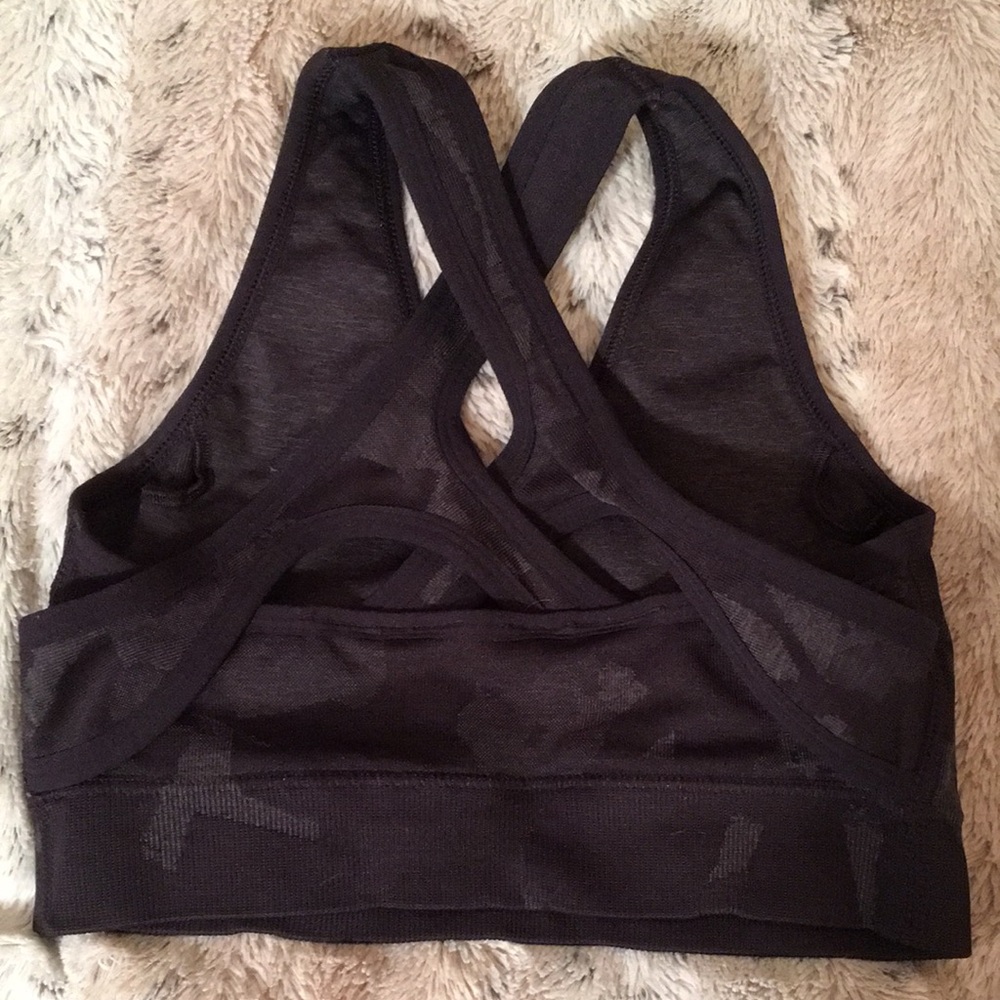Gymshark Black Sports Bra Moisture-Wicking Racerback NEW - Picture 9 of 10